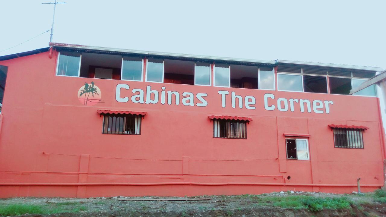 Cabinas The Corner Hotel Golfito Exterior photo